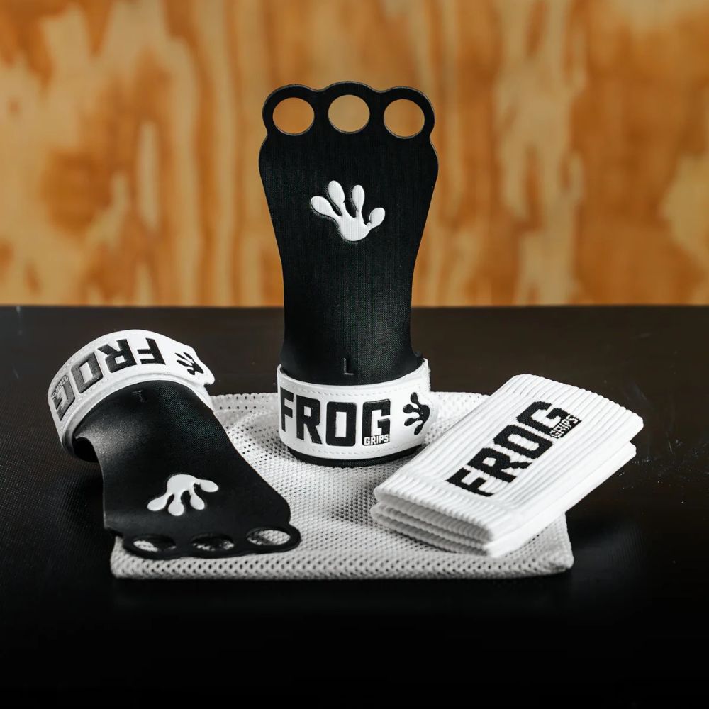 Frog Base Grips 2.0 - HD Black/White       3-Hole